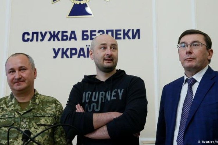 Юрій ЛУЦЕНКО: «Танцювати на кістках і на крові тільки для того, щоби добитися рейтингів, у воюючій країні є аморально»