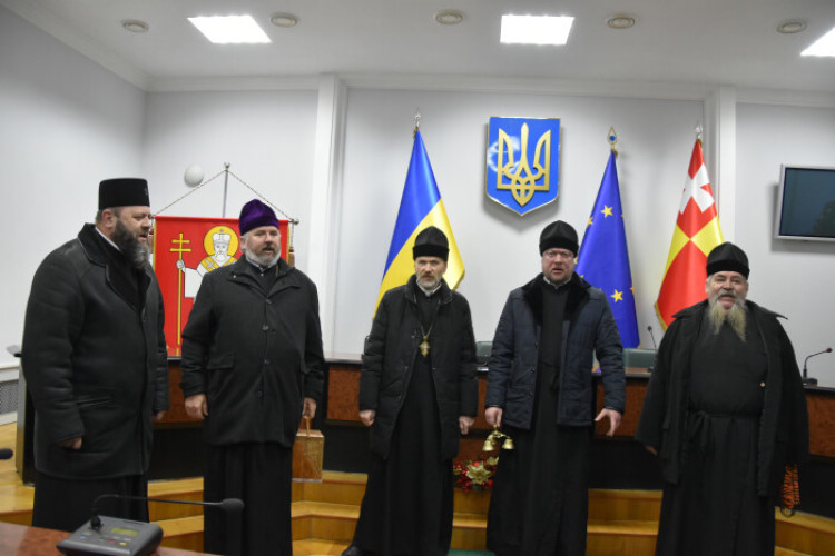 Ранок у Луцькій міській раді розпочався з колядок