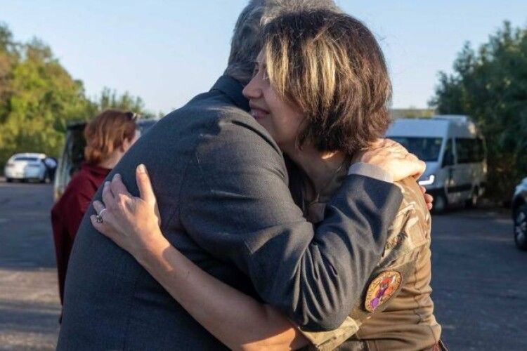 Лупить по російських гарматах: Порошенко привіз дрони Тетяні Чорновол