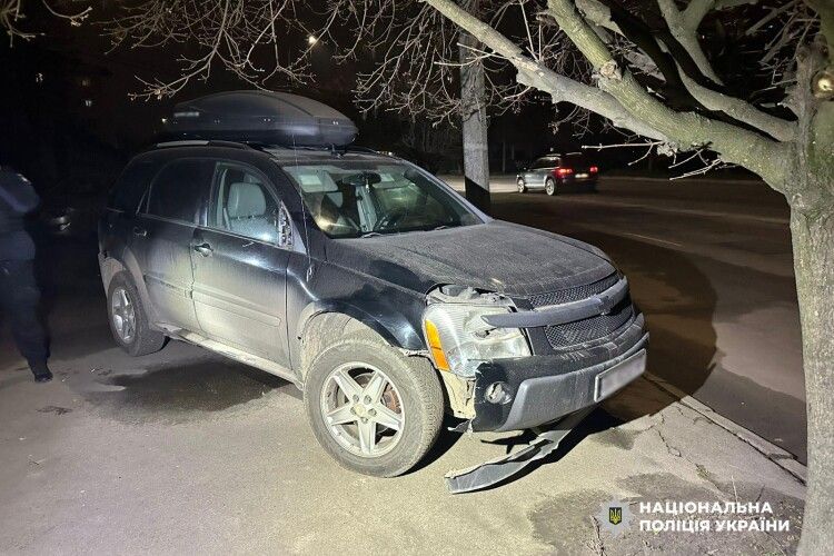 У Рівному п'яний водій збив маму з дитиною та втік