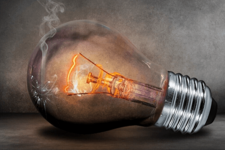 Як на Волині сьогодні вимикатимуть світло: графіки відключень 