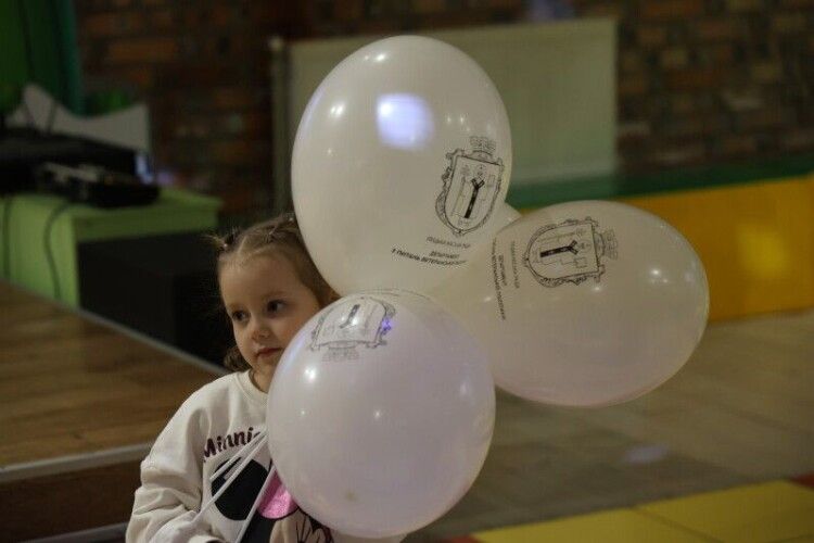 На Волині подарували свято дітям загиблих та зниклих безвісти захисників