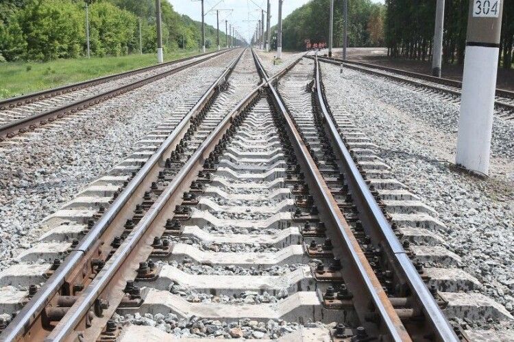 На Волині екстренне гальмування потягу врятувало життя дитині