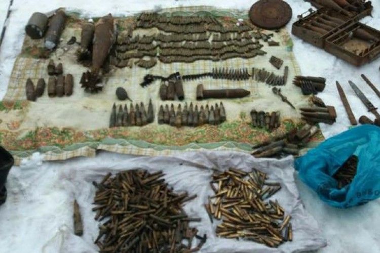 Обшук на Ратнівщині: оце так арсенал зброї! (фото)