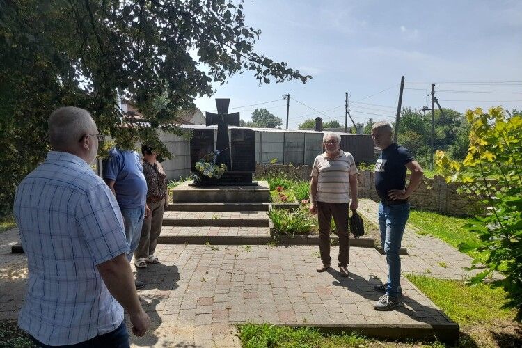 У селищі на Волині планують реконструювати Меморіал Слави