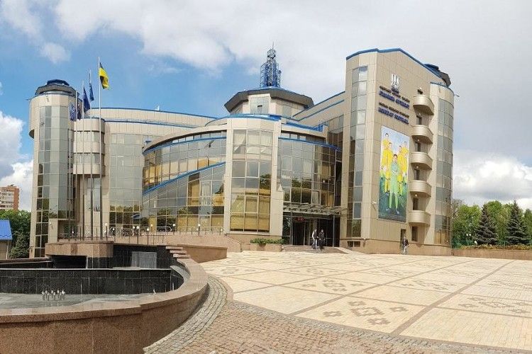 У ФФУ підтвердили готовність до матчу між збірними України та Росії, але спочатку наші мають зіграти з марсіанами