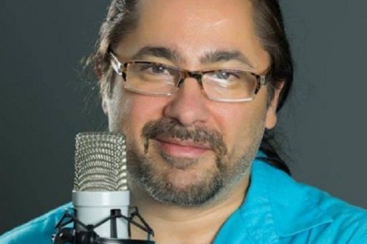 Професор Лебединський вражений тим, що українці співають пісні тих, хто цілує руку вбивці своїх братів