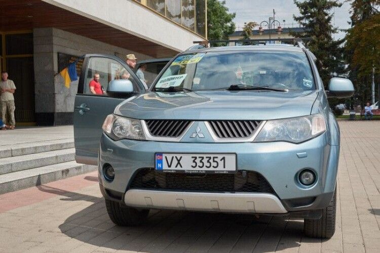 Працівники ДКП «Луцьктепло» придбали для потреб 14-ї бригади автомобіль Mitsubishi Outlander