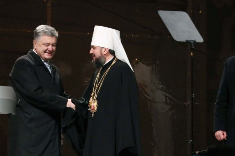 Отець Іван Сидор знову б’є у дзвони:  Автокефальну православну церкву в Україні створено!