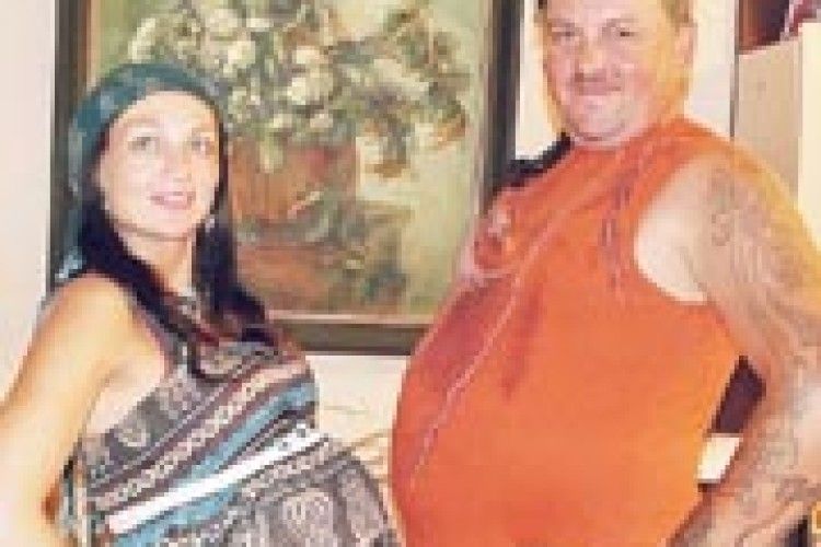 ФОТО НА КОНКУРС: хто вагітніший?