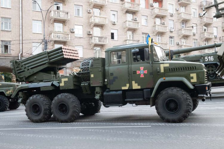 За тиждень Великдень: артилеристи показали «вербу», якою б’ють рашистів (відео) 