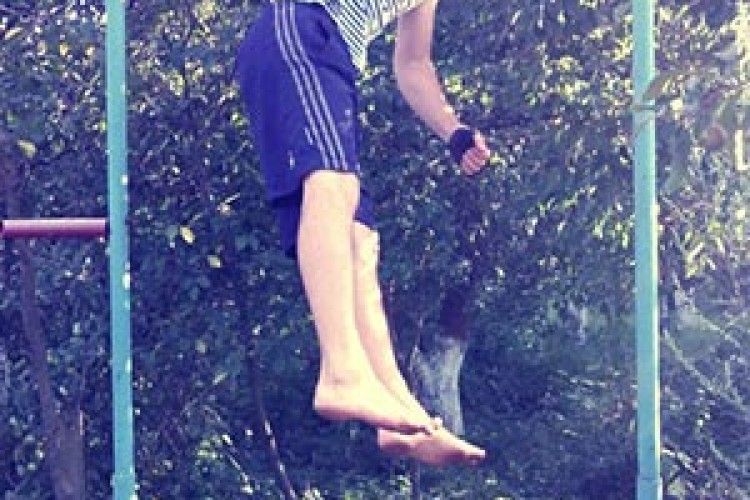 «ПОСВАРИВСЯ З ДІВЧИНОЮ —  ЙДУ НА ТУРНІКИ»