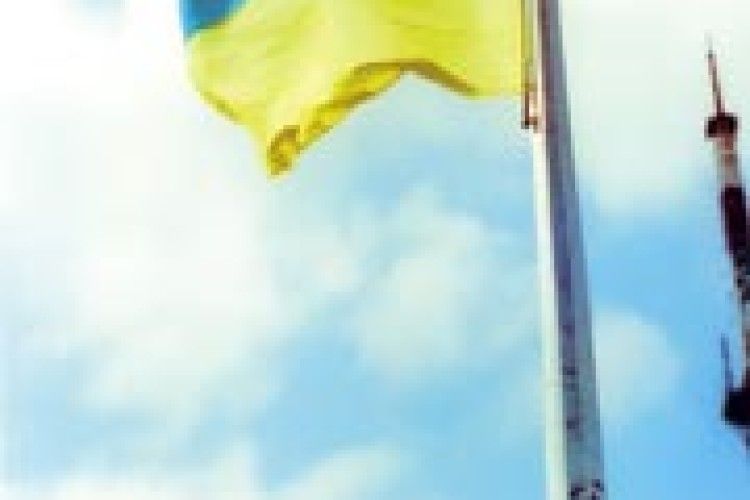 ПРАПОР НАД КИЄВОМ ПІДНЯВ ЛУЧАНИН