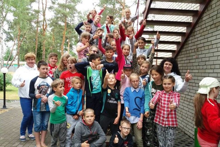 На Світязі маленьких волинян навчали любити природу, виховували фінансові навички і розповідали про силу добра