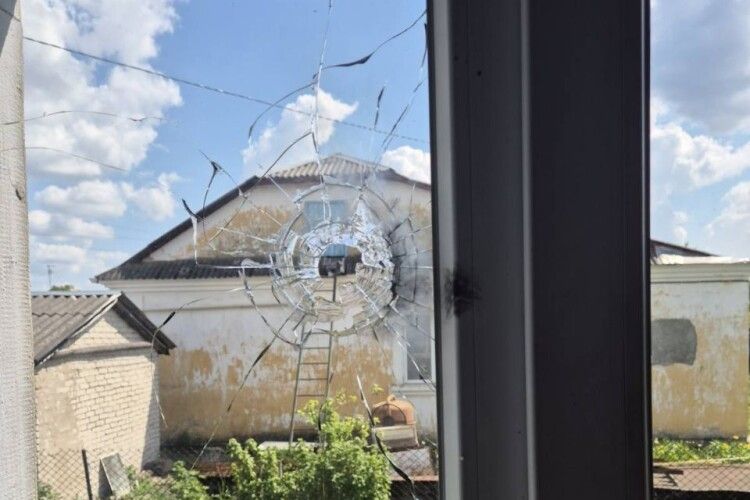 У місті на Волині зареєстровано 15 звернень про пошкодження майна внаслідок обстрілу 