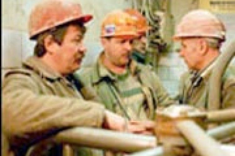 ШАХТАРІВ У НОВОВОЛИНСЬКУ БІЛЬШАЄ