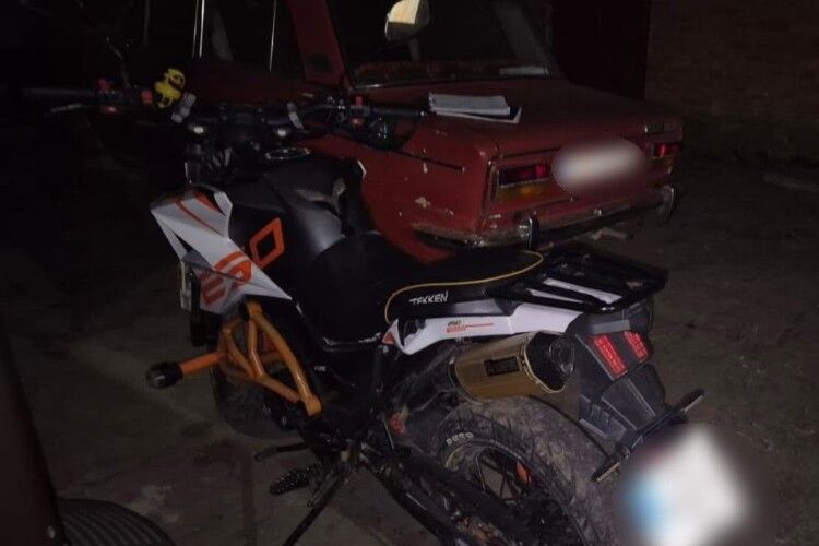 На Волині п'яний мотоцикліст перекинувся із пасажиркою: обох госпіталізували