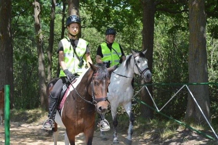 Шацькі ліси патрулюють вершники