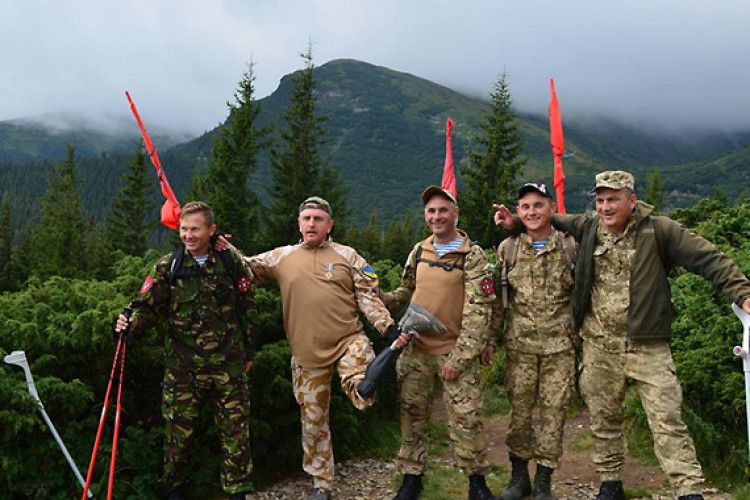 Рівнянин підкорив Говерлу з італійським протезом (фото)