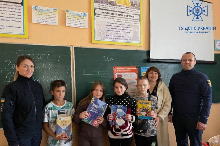 На Волині рятувальники провели урок безпеки (Фото)