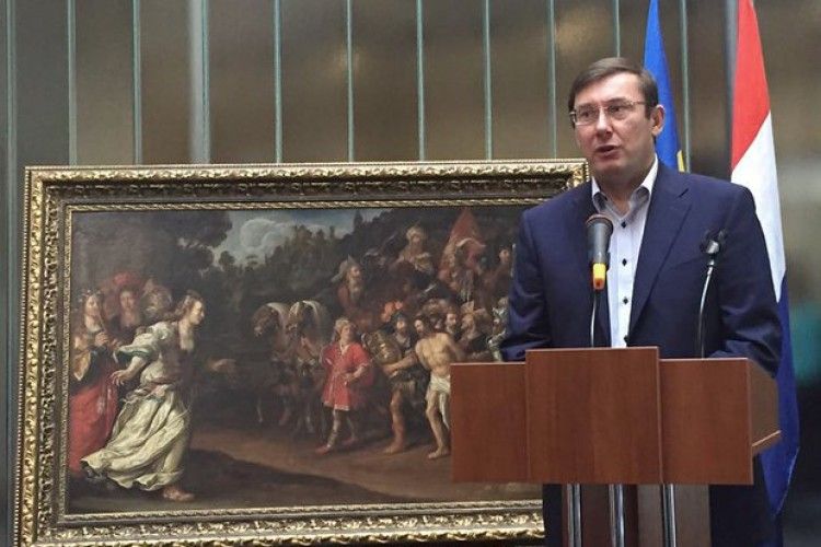 Вкрадені картини повертаються додому