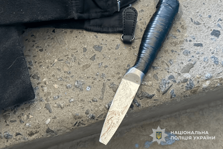 У Тернополі школярка вдарила ножем в голову однокласницю: потерпіла в реанімації 