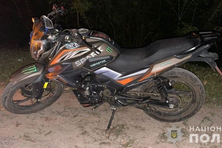 На Волині п’яний 17-річний мотоцикліст збив двох школярок