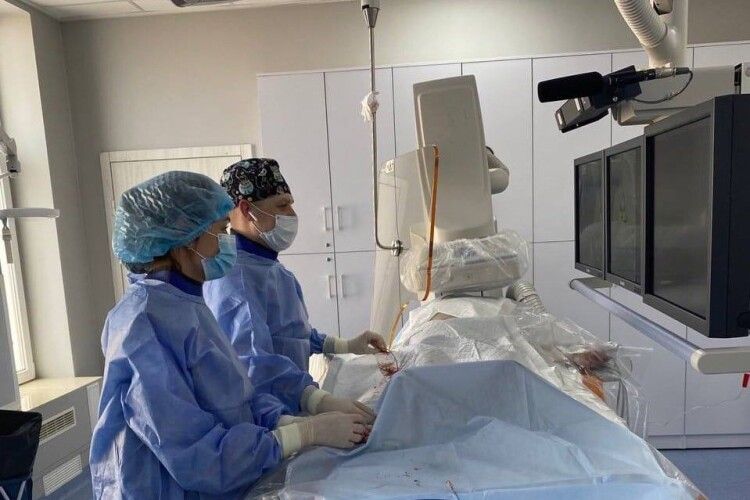 Ковельські хірурги врятували пацієнта-курця від ампутації ніг