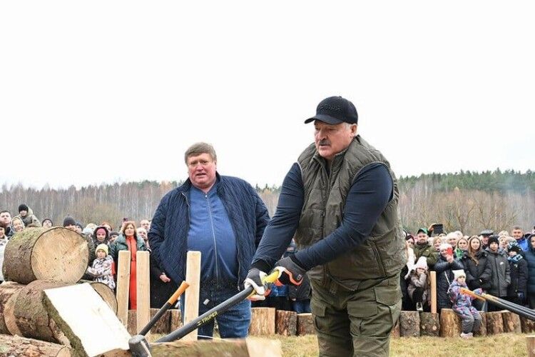 Лукашенко про президентів у Білорусі: нехай будуть мужики, навіщо жінок обтяжувати?