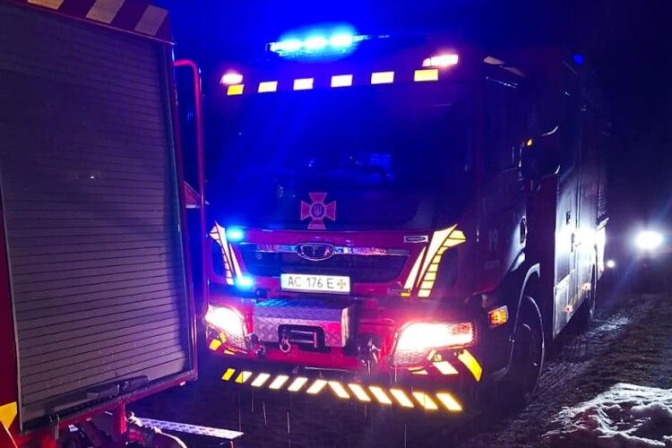 Троє волинян потрапили до лікарні через пожежу у будівлі