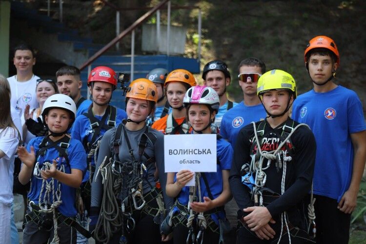 Юні рятувальники з Волині вибороли 8 медалей на всеукраїнських змаганнях