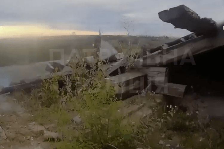 Волинські патрульні врятували життя дівчині, яка могла вчинити самогубство (Відео)