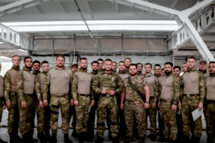 Російський блогер «спалив» лігво окупантів, покровителем яких є Пушилін: лігва уже немає (Відео)