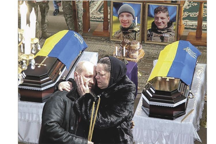Двох синів російського добровольця поховали на Алеї слави в Західній Україні (Відео)