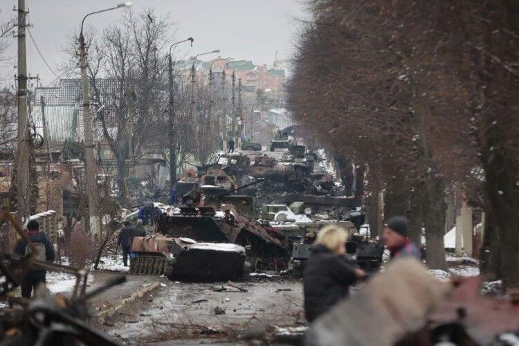 У Баштанці та Снігурівці люди взяли у полон окупантів, а техніку спалили 