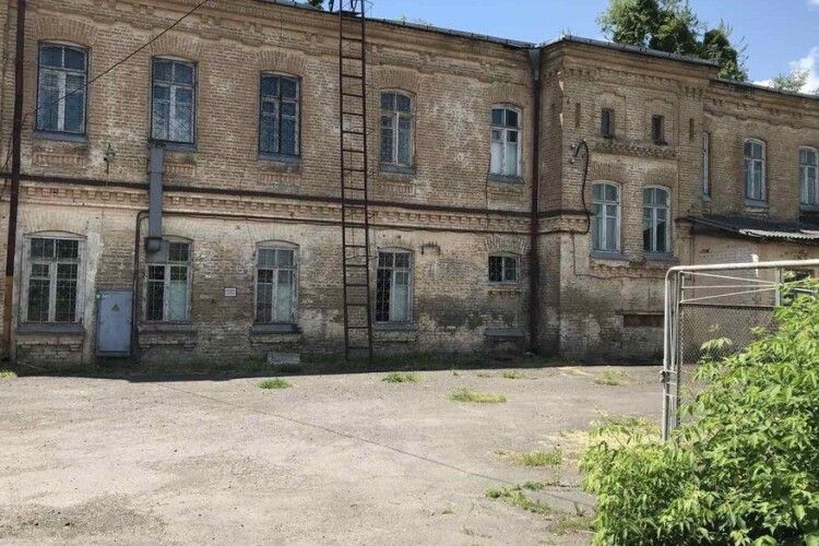 Рівненський авторемзавод продали за 2,5 мільйони гривень