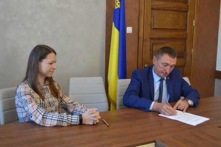 Волинський політик другим в Україні підписав Кодекс поведінки під час виборчого процесу