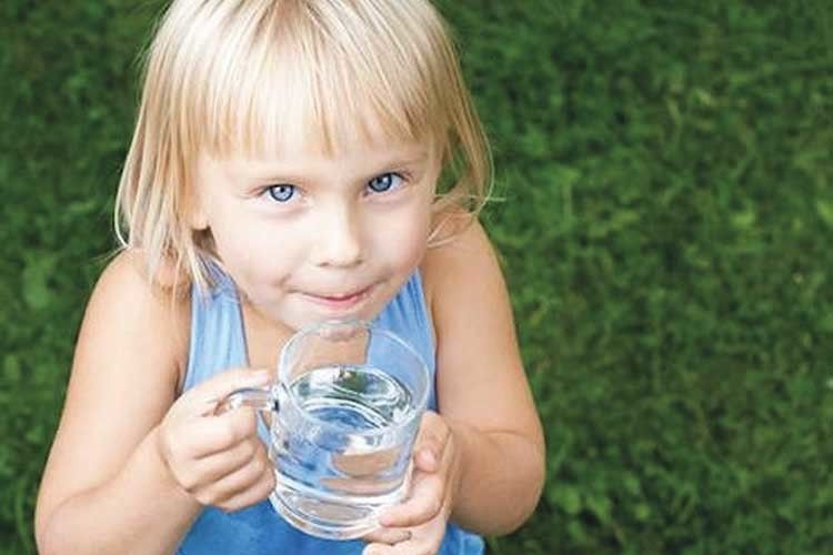 Скільки води треба випивати, щоб добре почуватися?