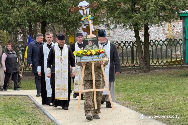 Волинь провела в засвіти захисника (Фото)
