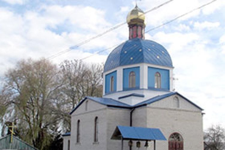 У ПАВЛІВЦІ ПОСТАВ НОВИЙ ХРАМ