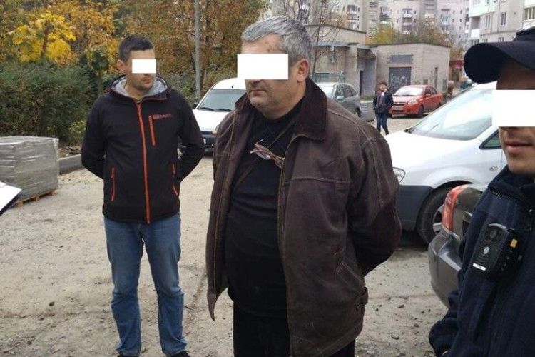 Грузин-«ведмежатник» діяв з двома спільниками – обпекли очі патрульним  