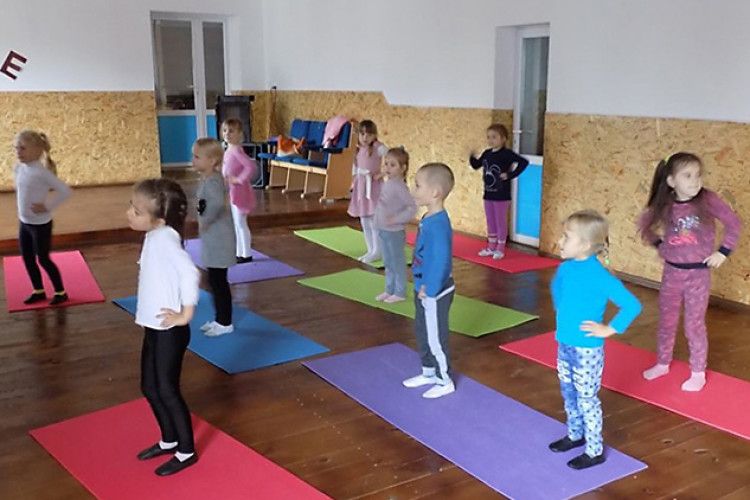 Любешівська райдержадміністрація дбає про розвиток дітей