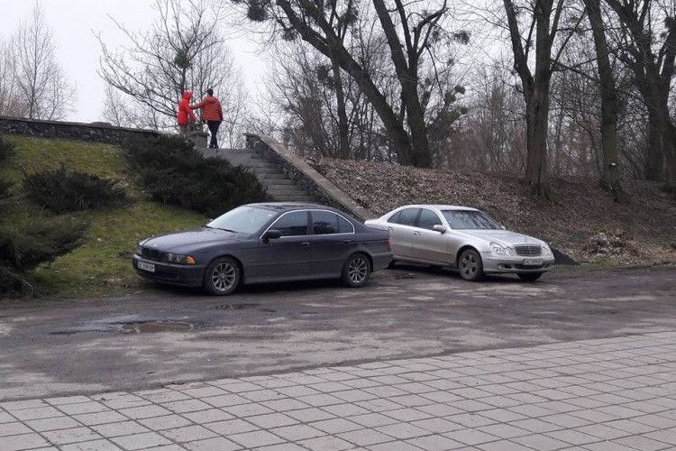 З вівторка у Луцьку всерйоз візьмуться за порушників правил паркування