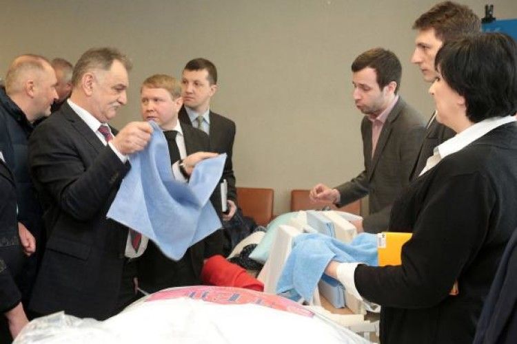 «Укрзалізниця» пообіцяла вкрити пасажирів новими ковдрами