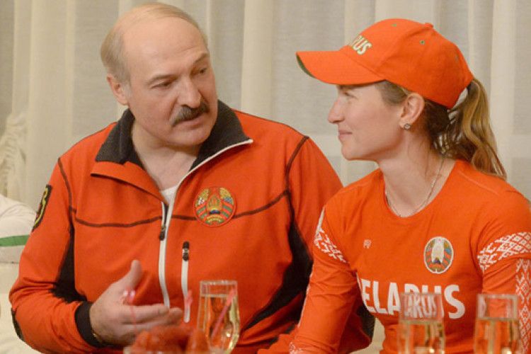 Бацька Лукашенко сьогодні точно нап’ється: Дарія Домрачова виборола для Білорусі «срібло»