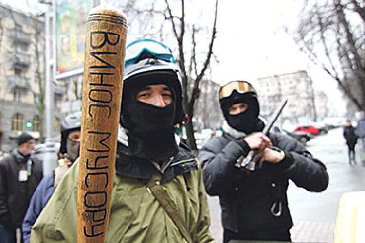 ДОБРЕ СЛОВО І ПІСТОЛЕТ