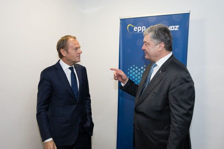 Порошенко – Туску: «Санкції ЄС проти Росії мають залишатись до повного виконання Мінських угод»