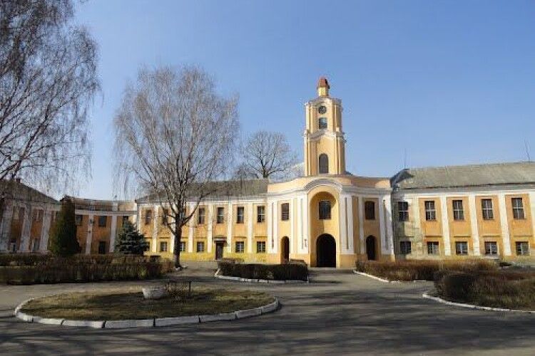 У волинському замку розпочали археологічні роботи