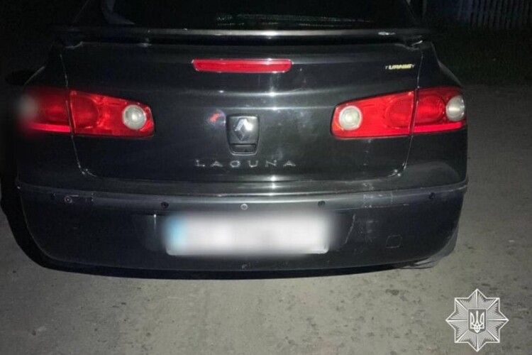 На Рівненщині в комендантську годину 14-річний хлопець «навчався майстерності» керування авто