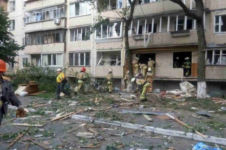 В Києві вибухнув газ у багатоповерхівці (фото+відео)